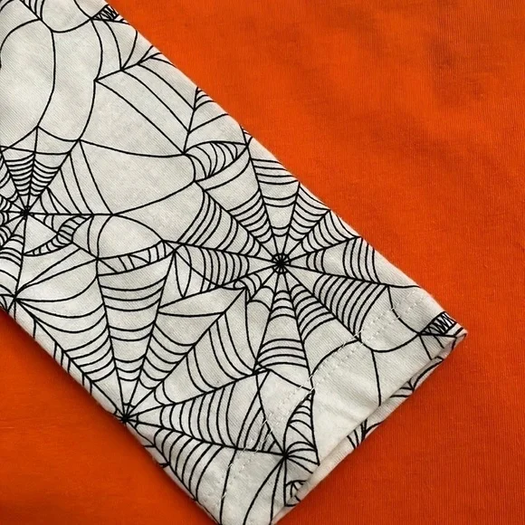 🎃DISNEY🎃HALLOWEEN long sleeve crew neck Tee size Junior (Med) - Picture 5 of 7